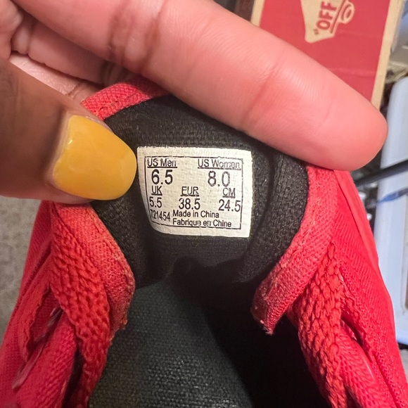 Red Vans Authentic - Picture 4 of 4